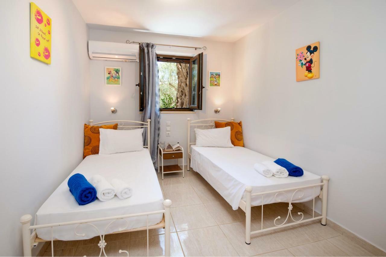Villa Bougarini Haven Family Villa Rock Pool Oasis Ieromonachos Exterior foto
